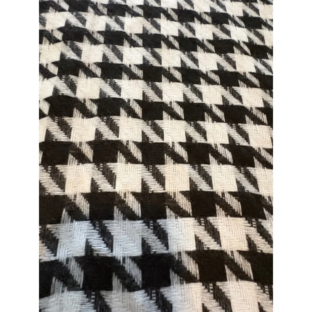 (A7) Houndstooth Scarf Black White Unisex Fringe Wrap Shawl RN 148206